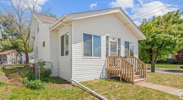 Photo of 604 Asbury St, Saint Paul, MN 55104