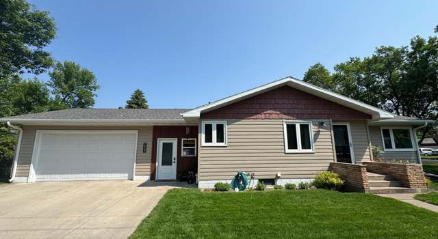 Photo of 401 5th St NE, Barnesville, MN 56514