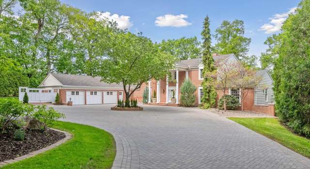 Photo of 2496 Old Beach Rd, Wayzata, MN 55391