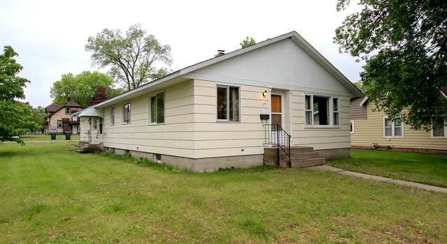 Photo of 136 Monroe St SE, Hutchinson, MN 55350