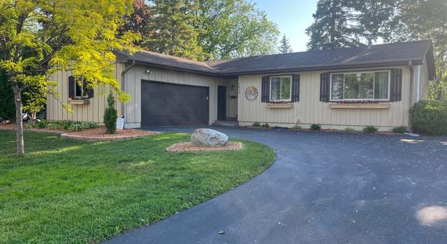 Photo of 3632 Jordan Ave N, New Hope, MN 55427