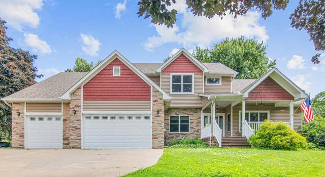 Photo of 920 Parker Ave, Roseville, MN 55113