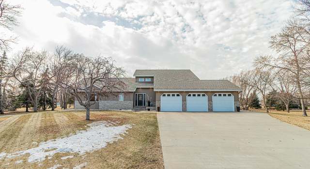 Photo of 3809 Kensington Dr, Fargo, ND 58078