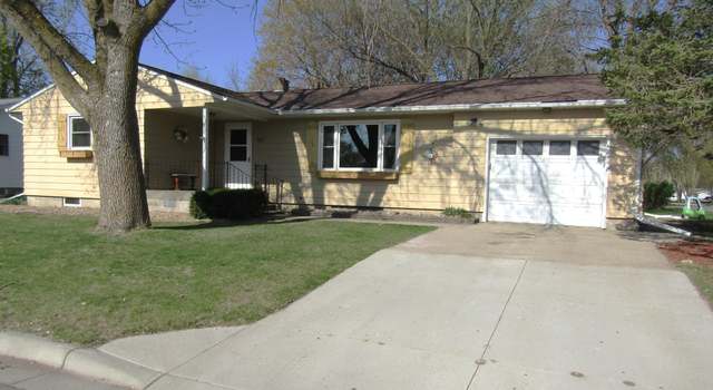 Photo of 318 3rd St, Dawson, MN 56232