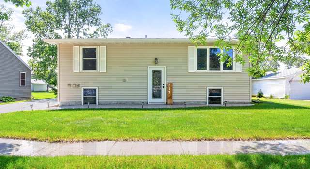 Photo of 317 1st St NW, Hillsboro, ND 58045