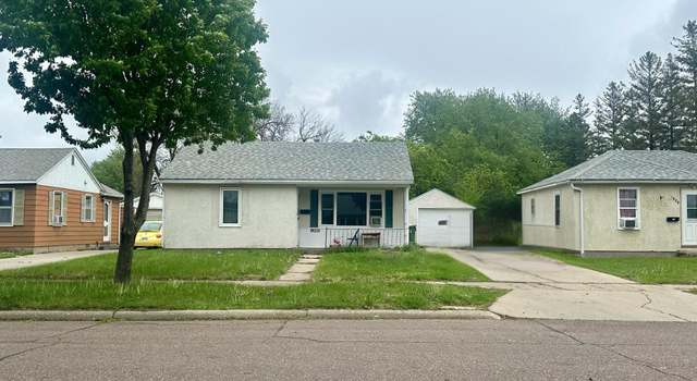 Photo of 1300 Marine Ave, Worthington, MN 56187