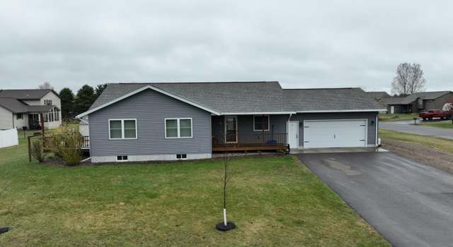 Photo of 820 N 4th St, Cameron, WI 54822