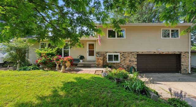 Photo of 2317 Skyline Dr, Bloomington, MN 55425