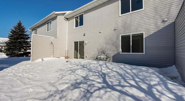 Photo of 693 35th St W, Hastings, MN 55033