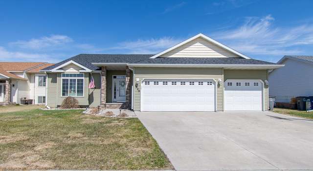 Photo of 1526 44th Ave S, Moorhead, MN 56560