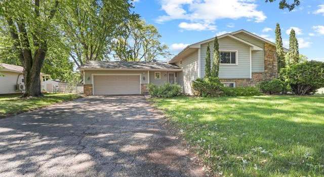 Photo of 720 Tanglewood Dr, Shoreview, MN 55126