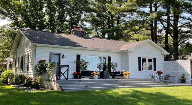Photo of 312 Walnut St, Taylors Falls, MN 55084