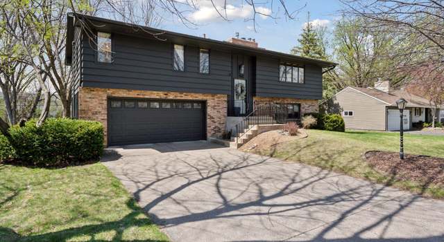 Photo of 7012 Sally Ln, Edina, MN 55439
