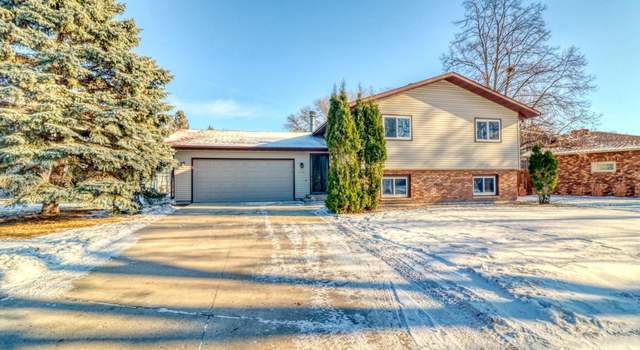 Photo of 3313 Birdie St N, Fargo, ND 58102