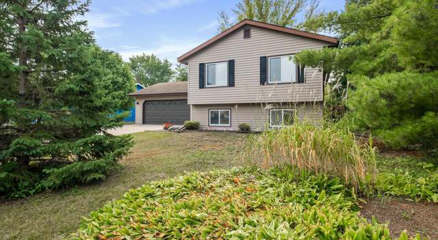 Photo of 582 Westfield Ln, Vadnais Heights, MN 55127