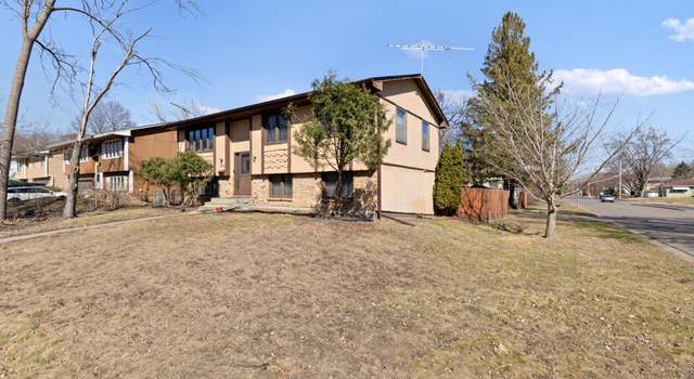 Photo of 3200 Florida Ave N, Crystal, MN 55427