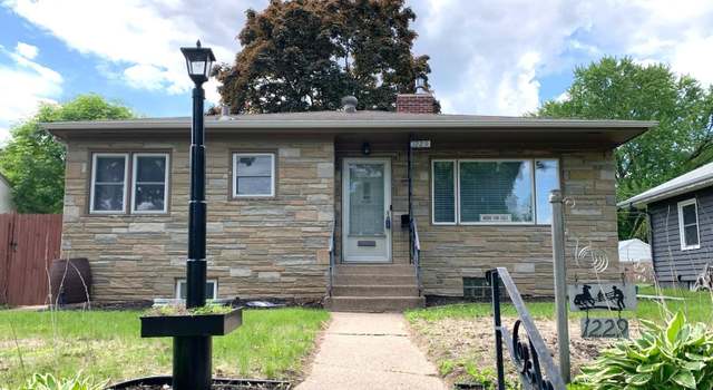 Photo of 1229 Danforth St N, Saint Paul, MN 55117