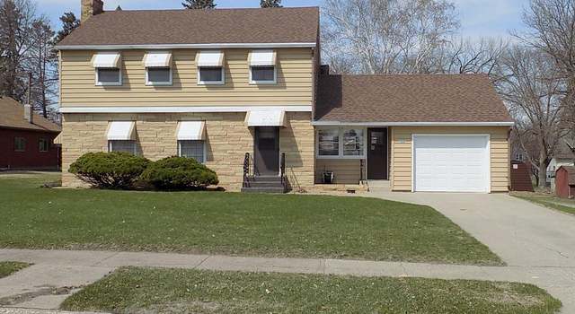Photo of 106 W 5th St, Winthrop, MN 55396
