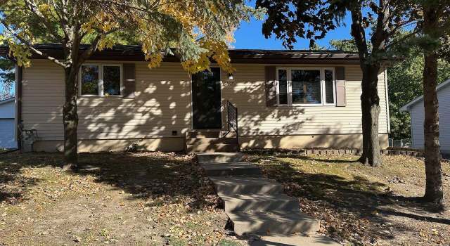 Photo of 907 10th St SW, Forest Lake, MN 55025