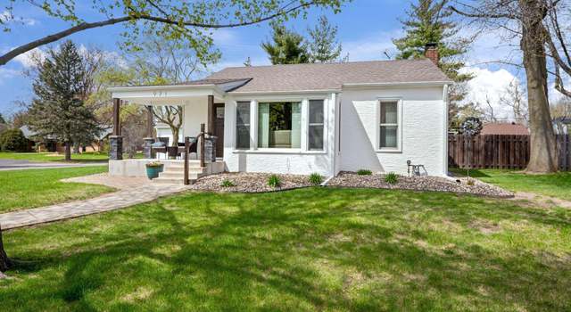 Photo of 971 Lovell Ave W, Roseville, MN 55113