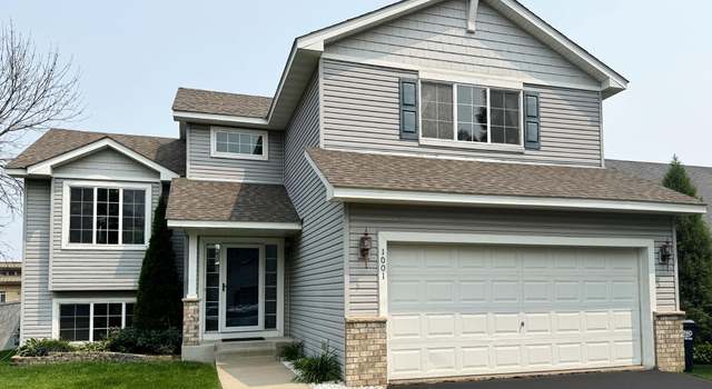 Photo of 1001 Oak St, Farmington, MN 55024