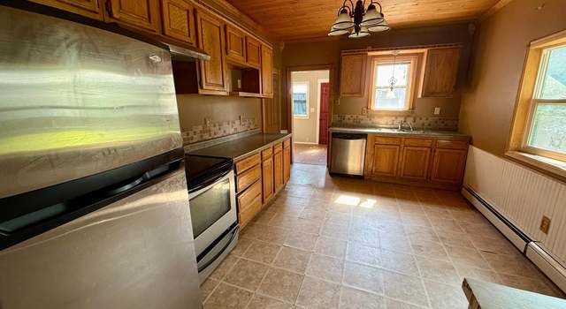 Photo of 201 S Carver St, Winthrop, MN 55396