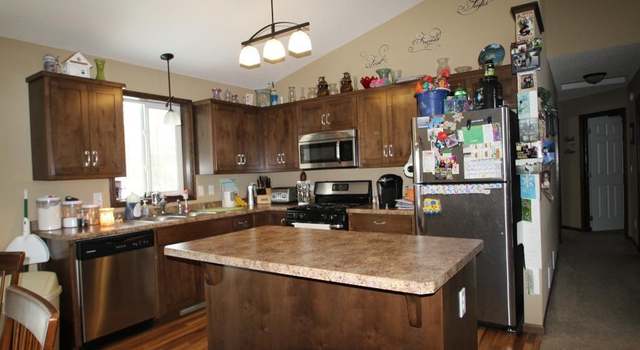 Photo of 301 8th Ave SE, Isanti, MN 55040