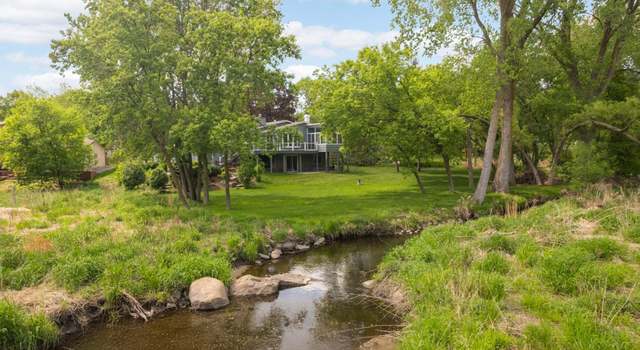 Photo of 5410 Creek View Ln, Edina, MN 55439