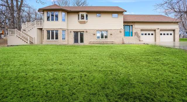 Photo of 405 Edgewood Ct, Walhalla, ND 58282