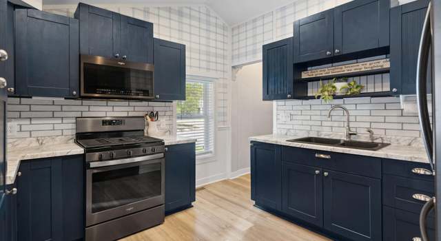 Photo of 20905 Holt Ave, Lakeville, MN 55044