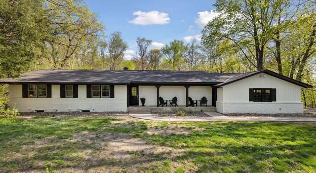 Photo of 20 Oriole Ln, North Oaks, MN 55127