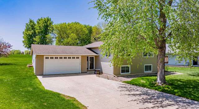 Photo of 319 Casper Cir, Norwood Young America, MN 55368