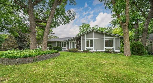 Photo of 1496 N Innsbruck Dr, Fridley, MN 55432
