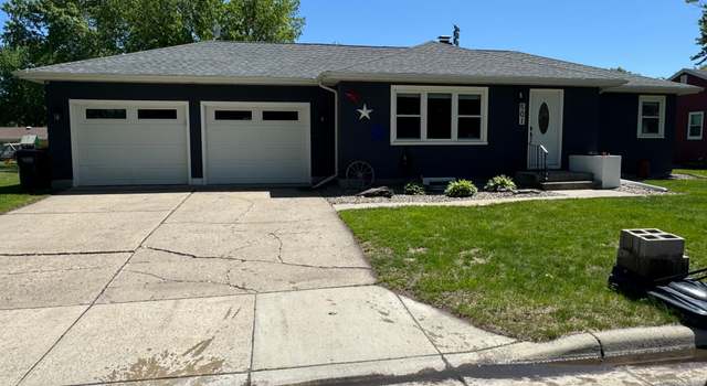 Photo of 501 S 3rd St, Olivia, MN 56277