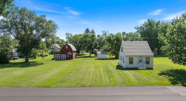 Photo of 109 S Brook St, Hendricks, MN 56136
