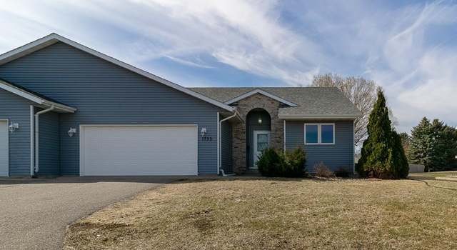 Photo of 1733 Bassett Dr, Mankato, MN 56001