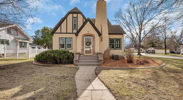 Photo of 445 Franklin St SW, Hutchinson, MN 55350