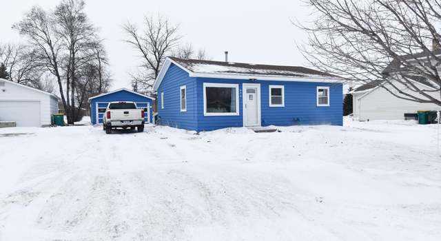 Photo of 412 E Prairie Ave, Warren, MN 56762