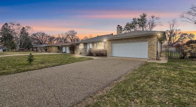 Photo of 1163 Shryer Ave W, Roseville, MN 55113