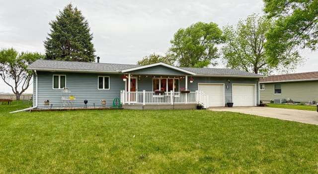 Photo of 120 10th St SE, Wells, MN 56097