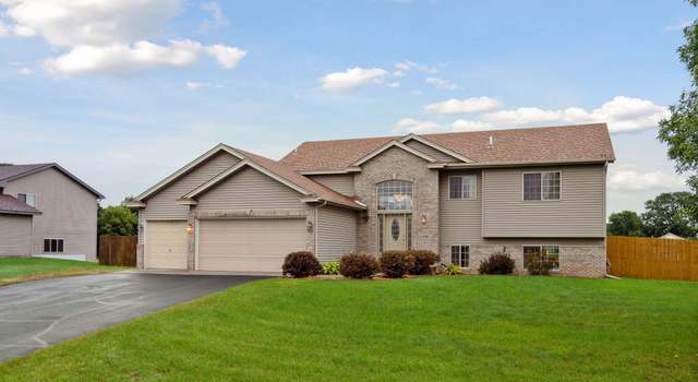 Photo of 1106 Hillock St NW, Isanti, MN 55040