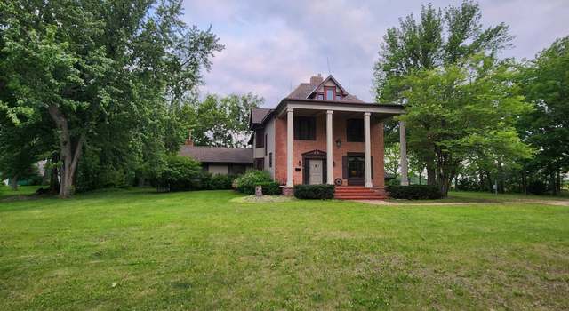 Photo of 1315 W Fairview Ave, Olivia, MN 56277