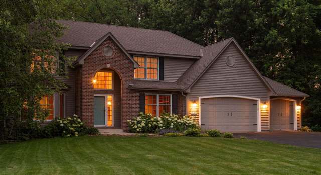 Photo of 26305 Oak Leaf Trl, Shorewood, MN 55331
