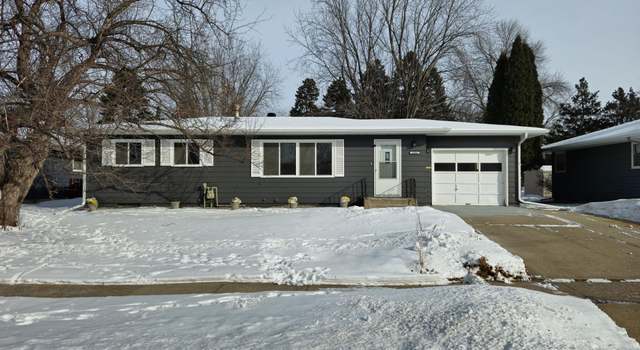 Photo of 2220 11th St S, Fargo, ND 58103