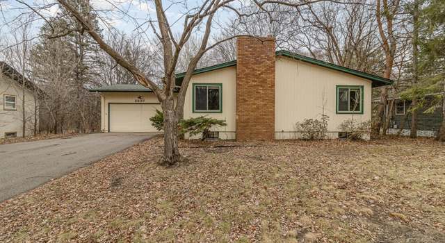 Photo of 2237 Knoll Dr, Saint Paul, MN 55112