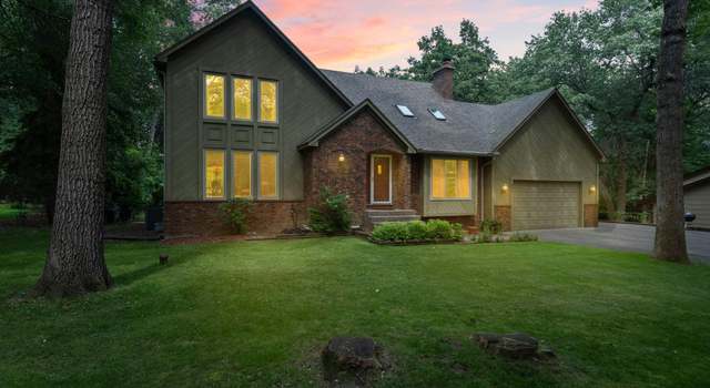 Photo of 867 Lois Ln, Lino Lakes, MN 55014
