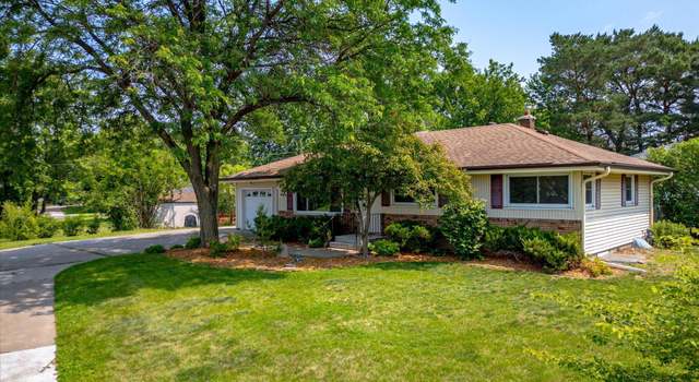 Photo of 133 Martin Way, Vadnais Heights, MN 55127