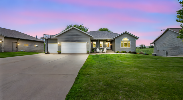 Photo of 910 Melwood Ct, Madison Lake, MN 56063