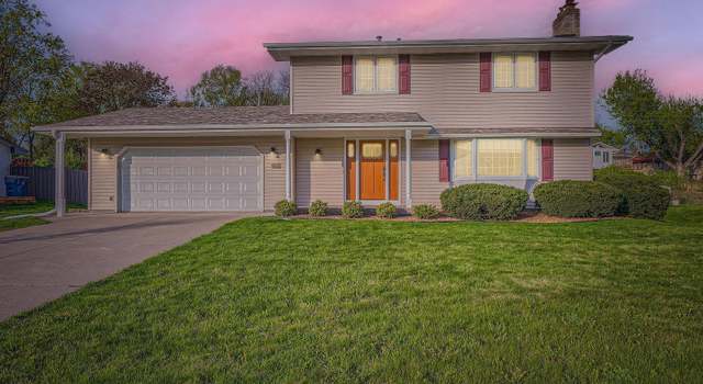 Photo of 3105 Mcleod St, Burnsville, MN 55337