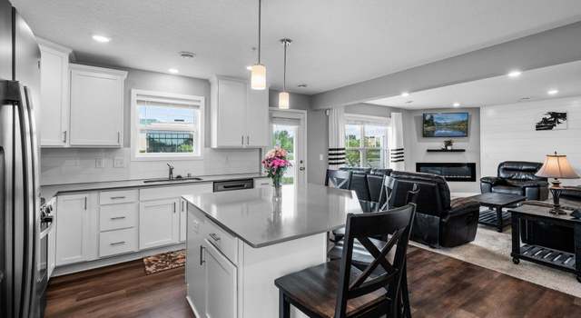 Photo of 404 Locke Pointe Dr NE, Fridley, MN 55432